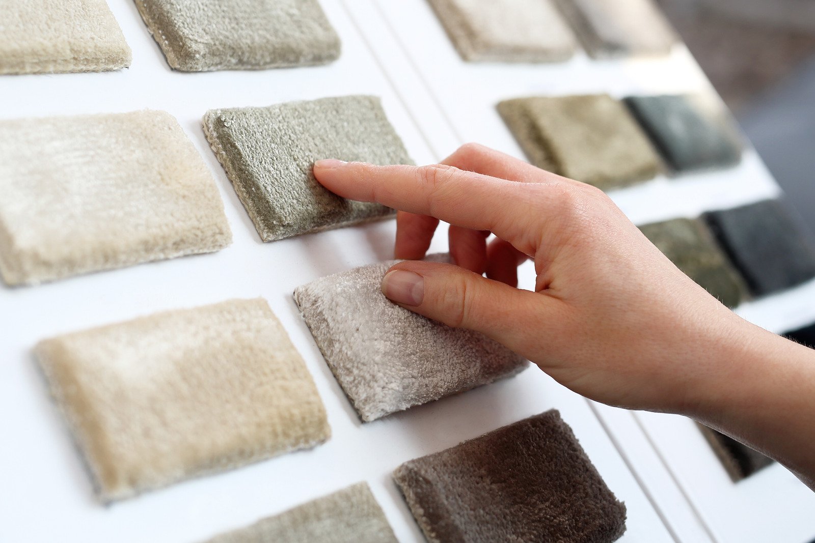 Ποιοι είναι οι τύποι χαλιών και ποιος είναι ο κατάλληλος για εσάς;